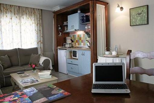 фото отеля Hostal Rural Luna y Lunaposada Candeleda