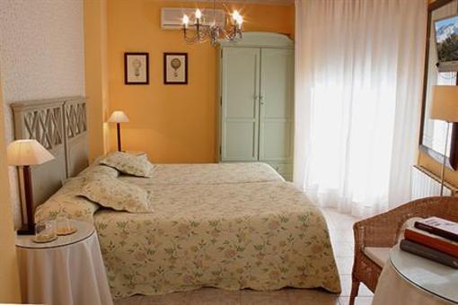 фото отеля Hostal Rural Luna y Lunaposada Candeleda