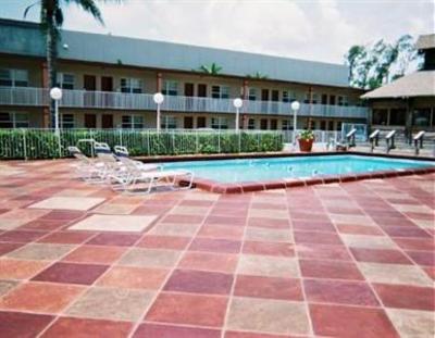 фото отеля America's Best Inn North Fort Lauderdale