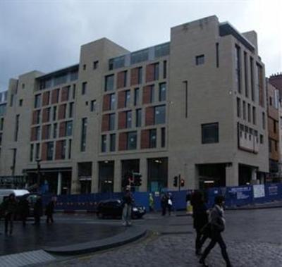фото отеля James Court Apartments Edinburgh