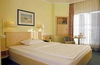 фото отеля Intercity Hotel Hamburg Altona