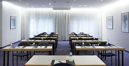 фото отеля Intercity Hotel Hamburg Altona