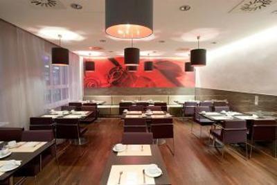 фото отеля Intercity Hotel Hamburg Altona