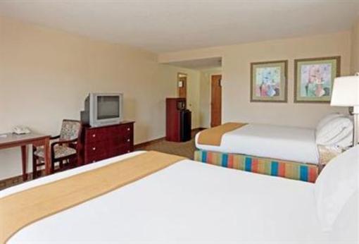 фото отеля Holiday Inn Express Hotel & Suites Petersburg