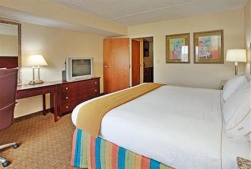 фото отеля Holiday Inn Express Hotel & Suites Petersburg