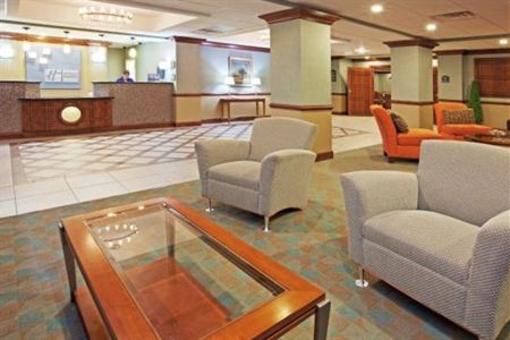фото отеля Holiday Inn Express Hotel & Suites Petersburg