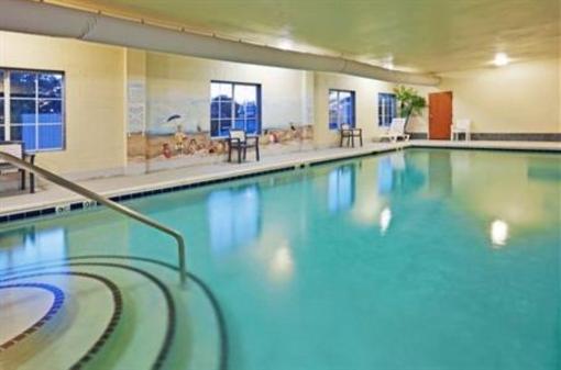фото отеля Holiday Inn Express Hotel & Suites Petersburg