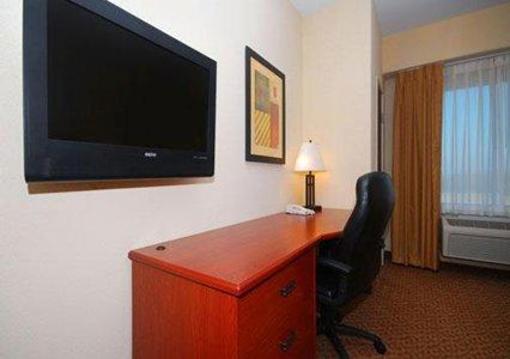 фото отеля Sleep Inn And Suites Waxahachie