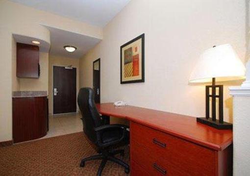 фото отеля Sleep Inn And Suites Waxahachie