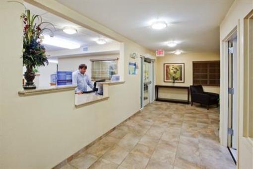 фото отеля Candlewood Suites Savannah Airport