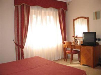 фото отеля Hotel San Pietro Naples
