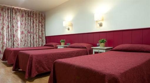 фото отеля Hostal Matheu