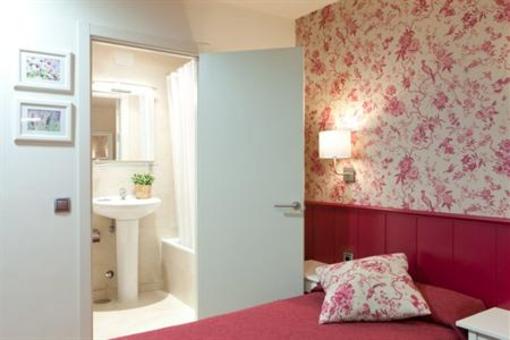 фото отеля Hostal Matheu