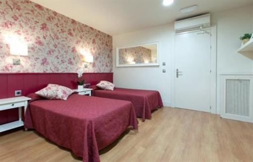 фото отеля Hostal Matheu