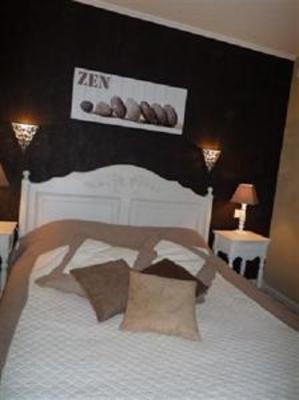 фото отеля L'auberge Du President Hotel Cormeilles