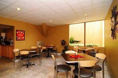 фото отеля Econo Lodge Inn & Suites Binghamton
