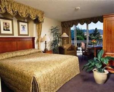 фото отеля Carmel River Inn