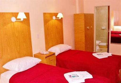 фото отеля Juramento de Lealtad Townhouse Hotel