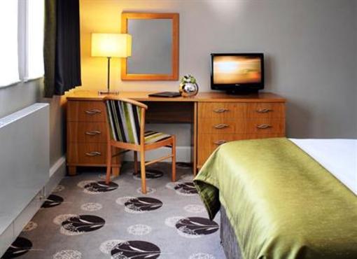 фото отеля Oakwood House Maidstone