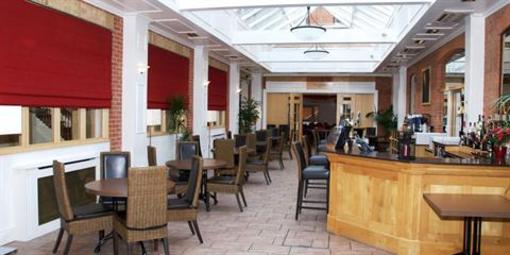 фото отеля Oakwood House Maidstone
