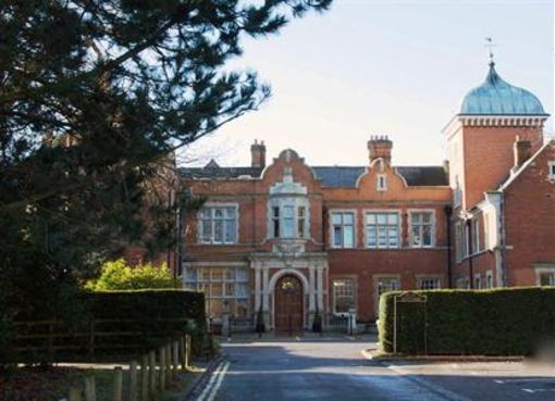 фото отеля Oakwood House Maidstone
