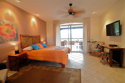 фото отеля Cocomar Residences & Beach Resort