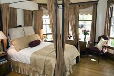 фото отеля Amber House Bed and Breakfast Inn
