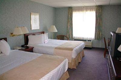 фото отеля Ramada Hotel & Conference Center