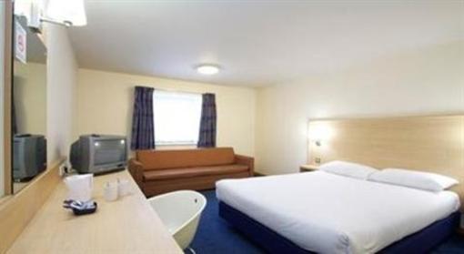 фото отеля Travelodge Birmingham Central Broadway Plaza Hotel