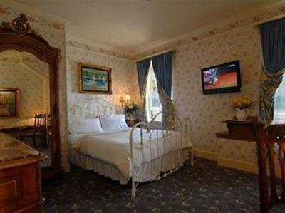 фото отеля Dorymans Oceanfront Inn