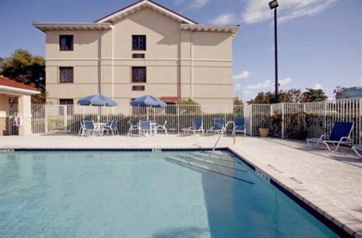 фото отеля Extended Stay Deluxe Hotel West Palm Beach