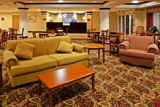 фото отеля Holiday Inn Express Hotel & Suites West Brooksville