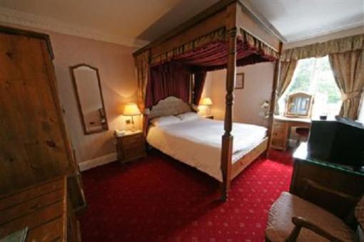 фото отеля Stonecross Manor Hotel