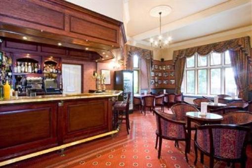 фото отеля Stonecross Manor Hotel