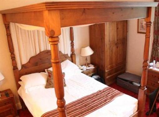 фото отеля Stonecross Manor Hotel