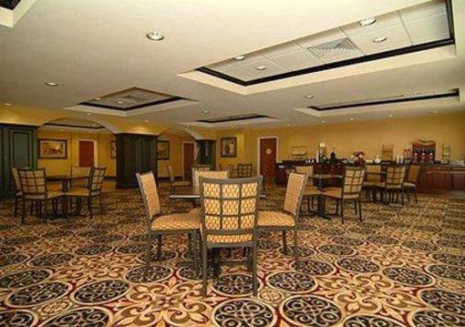 фото отеля Comfort Inn & Suites Clinton (Mississippi)