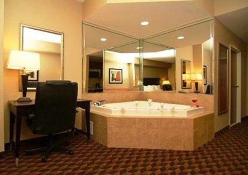 фото отеля Comfort Inn & Suites Clinton (Mississippi)