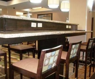 фото отеля Holiday Inn Express Hotel & Suites Maumelle