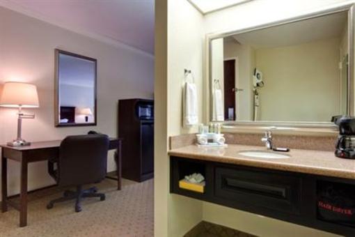 фото отеля Holiday Inn Express Lompoc