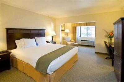 фото отеля Holiday Inn Express Lompoc