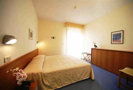 фото отеля Residence Capitol Hotel Cattolica