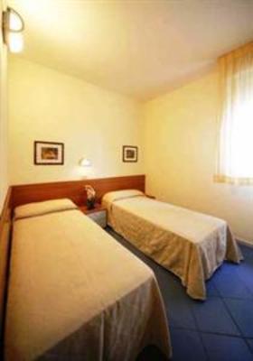 фото отеля Residence Capitol Hotel Cattolica