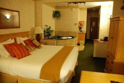 фото отеля Holiday Inn Express Raton