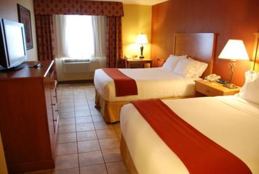 фото отеля Holiday Inn Express Raton