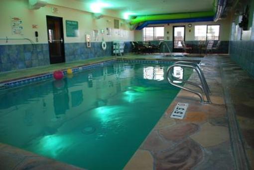 фото отеля Holiday Inn Express Raton