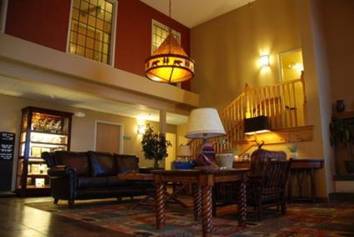фото отеля Holiday Inn Express Raton