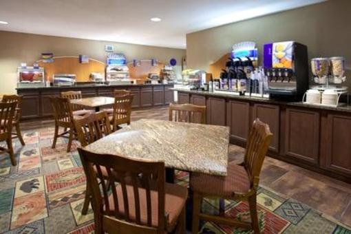 фото отеля Holiday Inn Express Raton