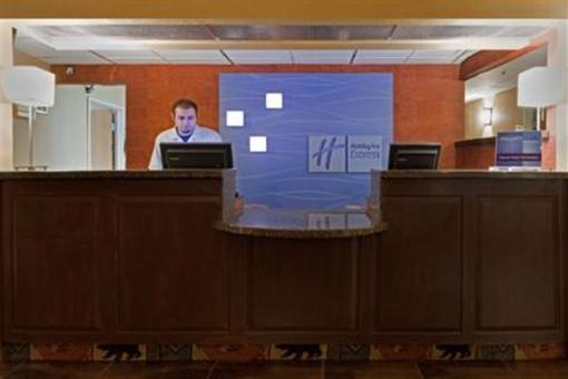 фото отеля Holiday Inn Express Raton
