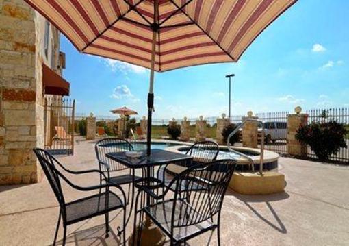 фото отеля Comfort Inn And Suites Alvarado