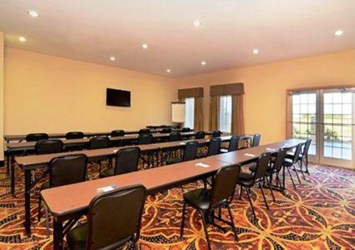 фото отеля Comfort Inn And Suites Alvarado